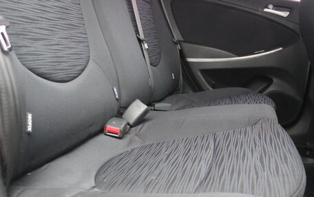 Hyundai Solaris II рестайлинг, 2015 год, 987 000 рублей, 13 фотография