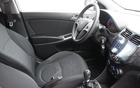 Hyundai Solaris II рестайлинг, 2015 год, 987 000 рублей, 14 фотография