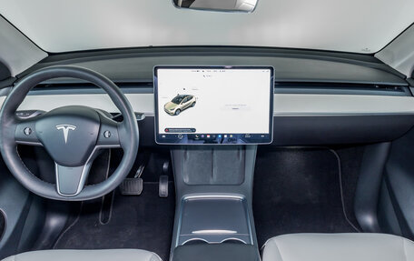 Tesla Model Y I, 2021 год, 4 300 000 рублей, 12 фотография