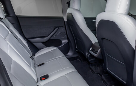 Tesla Model Y I, 2021 год, 4 300 000 рублей, 13 фотография