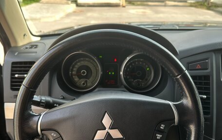 Mitsubishi Pajero IV, 2012 год, 2 600 000 рублей, 8 фотография