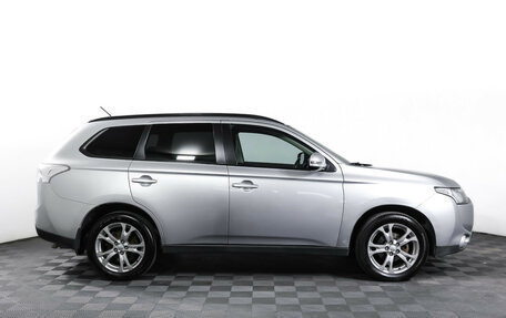 Mitsubishi Outlander III рестайлинг 3, 2013 год, 1 325 000 рублей, 4 фотография