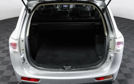 Mitsubishi Outlander III рестайлинг 3, 2013 год, 1 325 000 рублей, 10 фотография