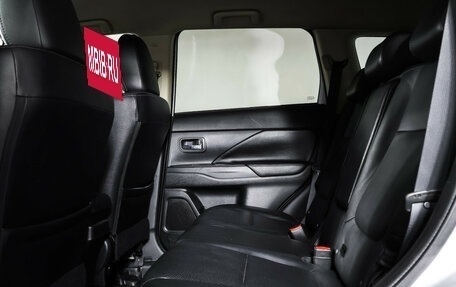 Mitsubishi Outlander III рестайлинг 3, 2013 год, 1 325 000 рублей, 12 фотография