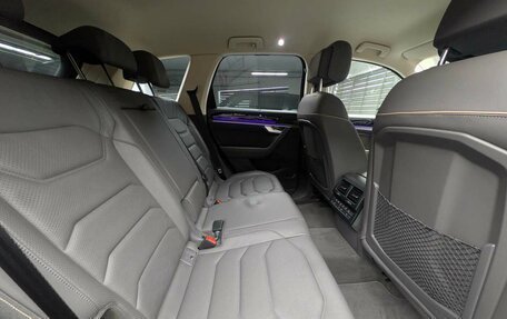 Volkswagen Touareg III, 2018 год, 4 697 000 рублей, 15 фотография