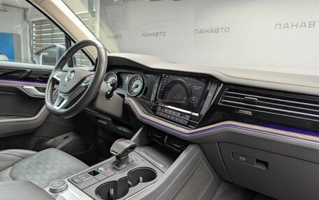 Volkswagen Touareg III, 2018 год, 4 697 000 рублей, 13 фотография