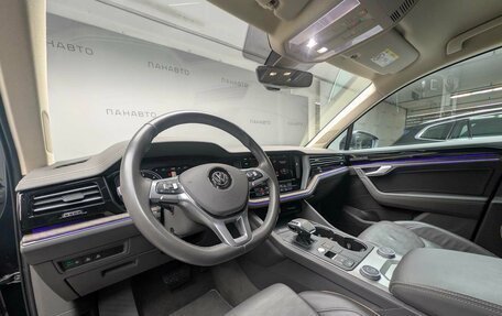 Volkswagen Touareg III, 2018 год, 4 697 000 рублей, 10 фотография