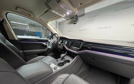 Volkswagen Touareg III, 2018 год, 4 697 000 рублей, 14 фотография