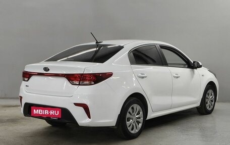 KIA Rio IV, 2018 год, 1 250 000 рублей, 5 фотография