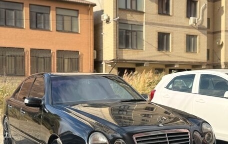 Mercedes-Benz E-Класс, 2001 год, 680 000 рублей, 1 фотография