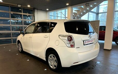 Toyota Verso I, 2010 год, 890 000 рублей, 5 фотография