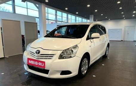 Toyota Verso I, 2010 год, 890 000 рублей, 7 фотография