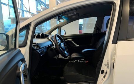 Toyota Verso I, 2010 год, 890 000 рублей, 16 фотография