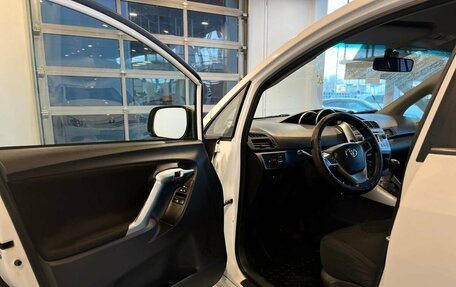 Toyota Verso I, 2010 год, 890 000 рублей, 20 фотография