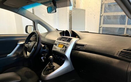 Toyota Verso I, 2010 год, 890 000 рублей, 12 фотография