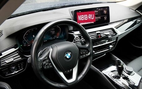 BMW 5 серия, 2021 год, 4 890 000 рублей, 21 фотография