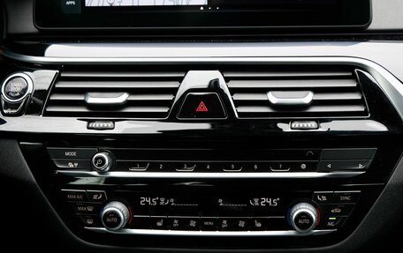 BMW 5 серия, 2021 год, 4 890 000 рублей, 38 фотография