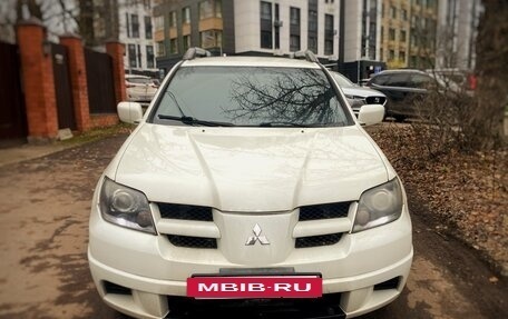 Mitsubishi Outlander III рестайлинг 3, 2003 год, 535 000 рублей, 8 фотография