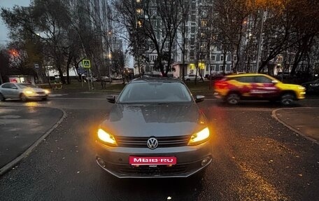 Volkswagen Jetta VI, 2014 год, 1 000 000 рублей, 1 фотография