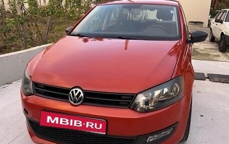 Volkswagen Polo VI (EU Market), 2011 год, 850 000 рублей, 1 фотография