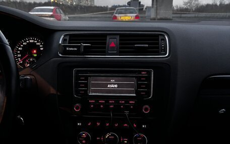 Volkswagen Jetta VI, 2014 год, 1 000 000 рублей, 7 фотография