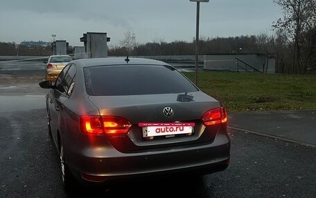 Volkswagen Jetta VI, 2014 год, 1 000 000 рублей, 4 фотография