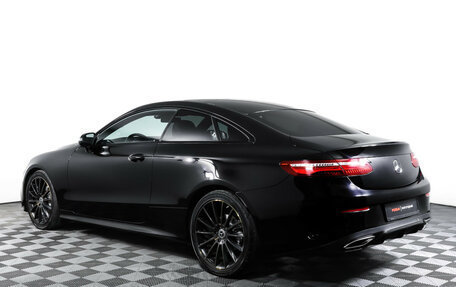 Mercedes-Benz E-Класс, 2018 год, 3 590 000 рублей, 7 фотография