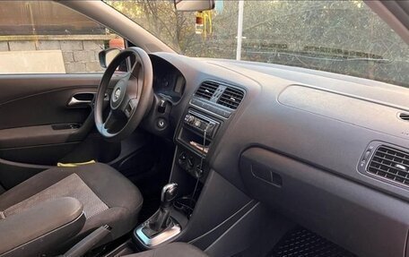 Volkswagen Polo VI (EU Market), 2011 год, 850 000 рублей, 9 фотография