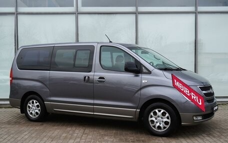 Hyundai H-1 II рестайлинг, 2011 год, 1 650 000 рублей, 1 фотография
