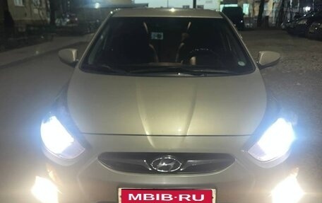 Hyundai Solaris II рестайлинг, 2011 год, 539 000 рублей, 1 фотография