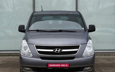 Hyundai H-1 II рестайлинг, 2011 год, 1 650 000 рублей, 3 фотография