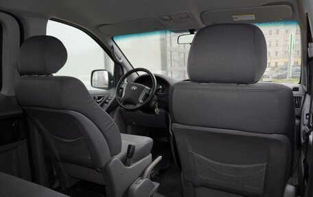 Hyundai H-1 II рестайлинг, 2011 год, 1 650 000 рублей, 14 фотография