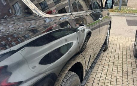 Nissan Patrol, 2011 год, 2 000 000 рублей, 4 фотография