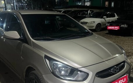 Hyundai Solaris II рестайлинг, 2011 год, 539 000 рублей, 3 фотография