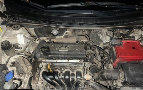 Hyundai Solaris II рестайлинг, 2011 год, 539 000 рублей, 10 фотография