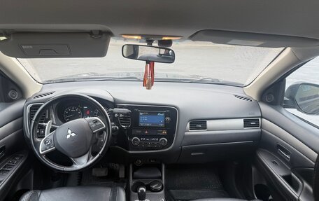 Mitsubishi Outlander III рестайлинг 3, 2012 год, 1 200 000 рублей, 3 фотография