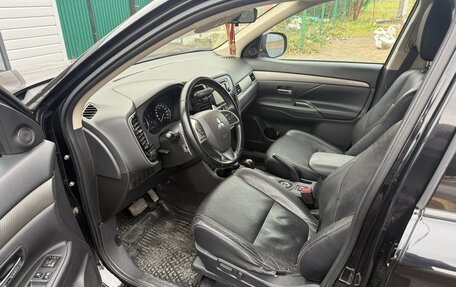 Mitsubishi Outlander III рестайлинг 3, 2012 год, 1 200 000 рублей, 6 фотография