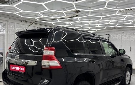 Toyota Land Cruiser Prado 150 рестайлинг 2, 2014 год, 3 200 000 рублей, 5 фотография