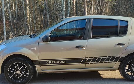 Renault Sandero I, 2013 год, 420 000 рублей, 2 фотография