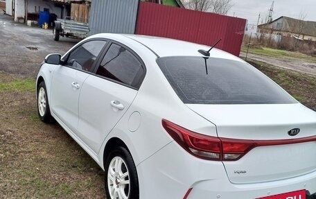 KIA Rio IV, 2020 год, 1 590 000 рублей, 4 фотография