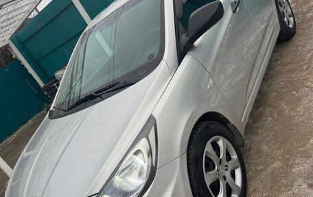Hyundai Solaris II рестайлинг, 2011 год, 598 000 рублей, 18 фотография