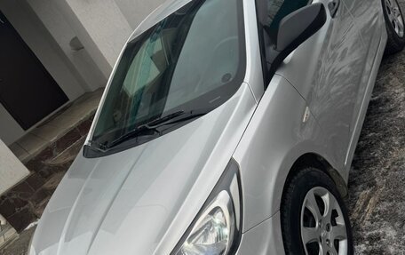 Hyundai Solaris II рестайлинг, 2011 год, 598 000 рублей, 19 фотография