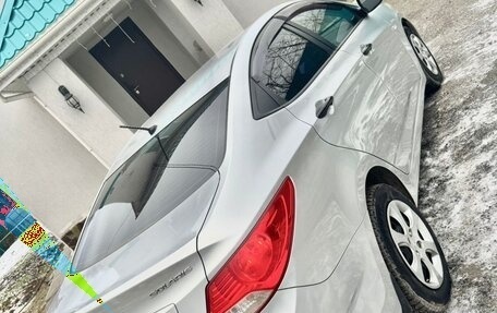Hyundai Solaris II рестайлинг, 2011 год, 598 000 рублей, 12 фотография