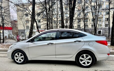 Hyundai Solaris II рестайлинг, 2011 год, 598 000 рублей, 33 фотография