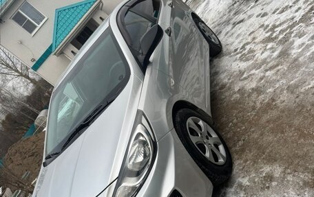 Hyundai Solaris II рестайлинг, 2011 год, 598 000 рублей, 35 фотография