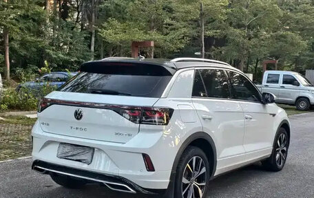 Volkswagen T-Roc I, 2022 год, 1 820 000 рублей, 6 фотография