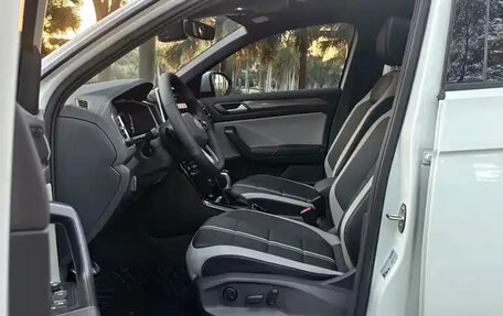 Volkswagen T-Roc I, 2022 год, 1 820 000 рублей, 13 фотография