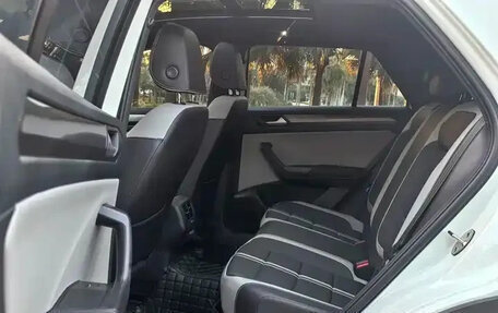 Volkswagen T-Roc I, 2022 год, 1 820 000 рублей, 18 фотография