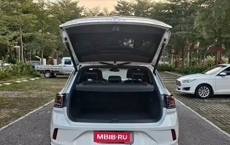 Volkswagen T-Roc I, 2022 год, 1 820 000 рублей, 21 фотография