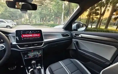 Volkswagen T-Roc I, 2022 год, 1 820 000 рублей, 30 фотография